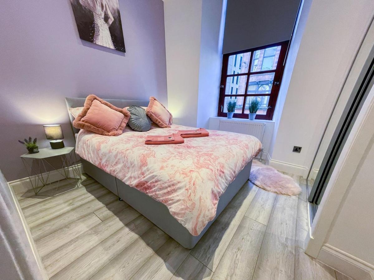 Recently Refurbished Two Bedroom Apartment, Central Location! Glasgow Exterior foto